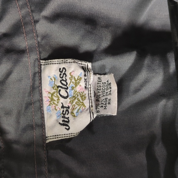 Just Class Button Down Gray Top - Picture 3 of 3